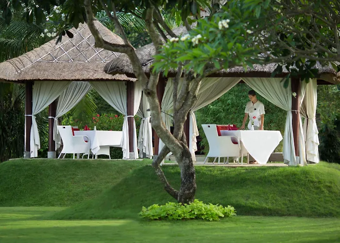 Resort Discovery Kartika Plaza 5*